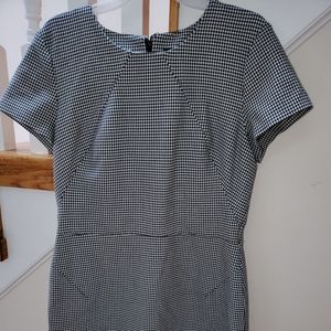 Banana Republic houndstooth dress